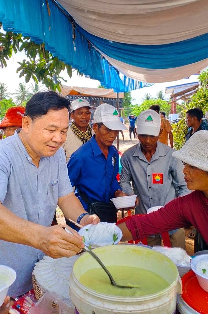 Sharing meals, sharing hope
